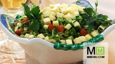 Салат с сыром и овощами