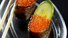 Рецепт - Икура (суши с красной икрой)