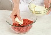 Приготовление блюда по рецепту - Мясной рулет с грибами (2). Шаг 1